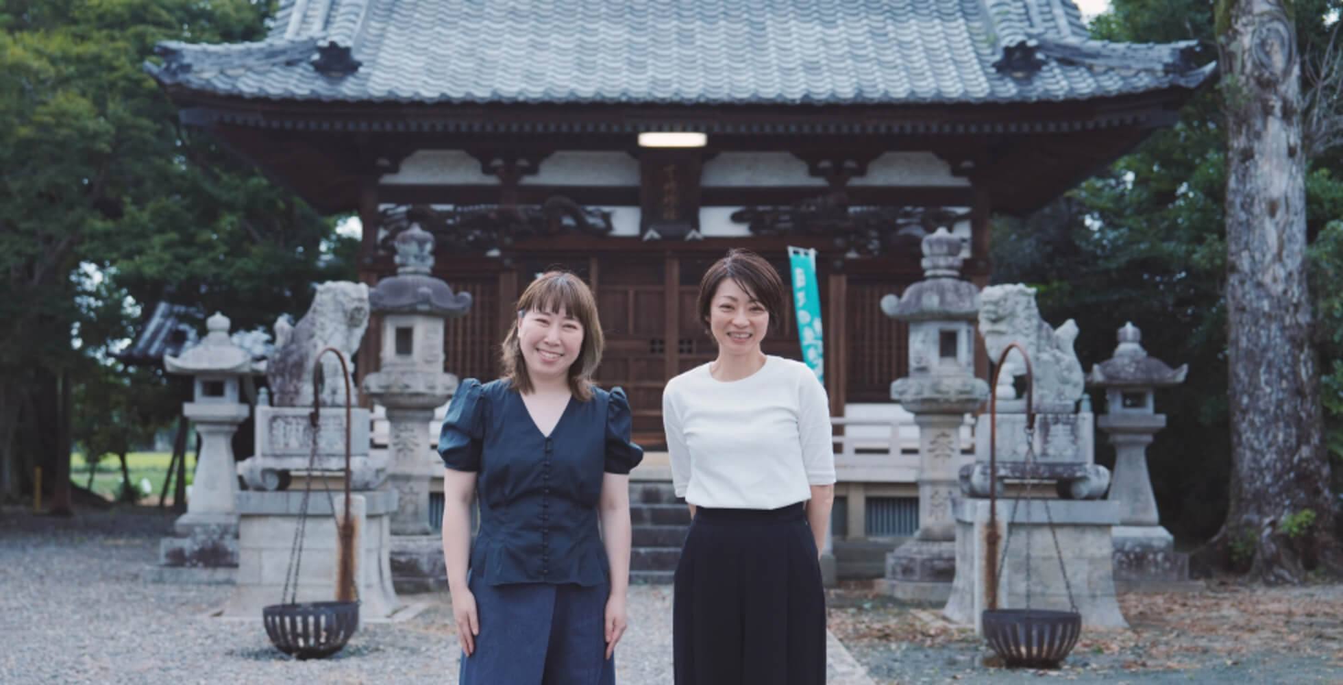 綿を使う全国の会社からも大切にされていて、大宮さんも今回のアワード祈願とお礼でお参りしたそう。久保田さんも自身が主催したイベントで、ここで育てられた綿を使って糸紡ぎのワークショップを行った